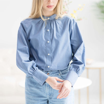 Women’s Adaptive Magnetic Closure Classic Chambray Blouse
